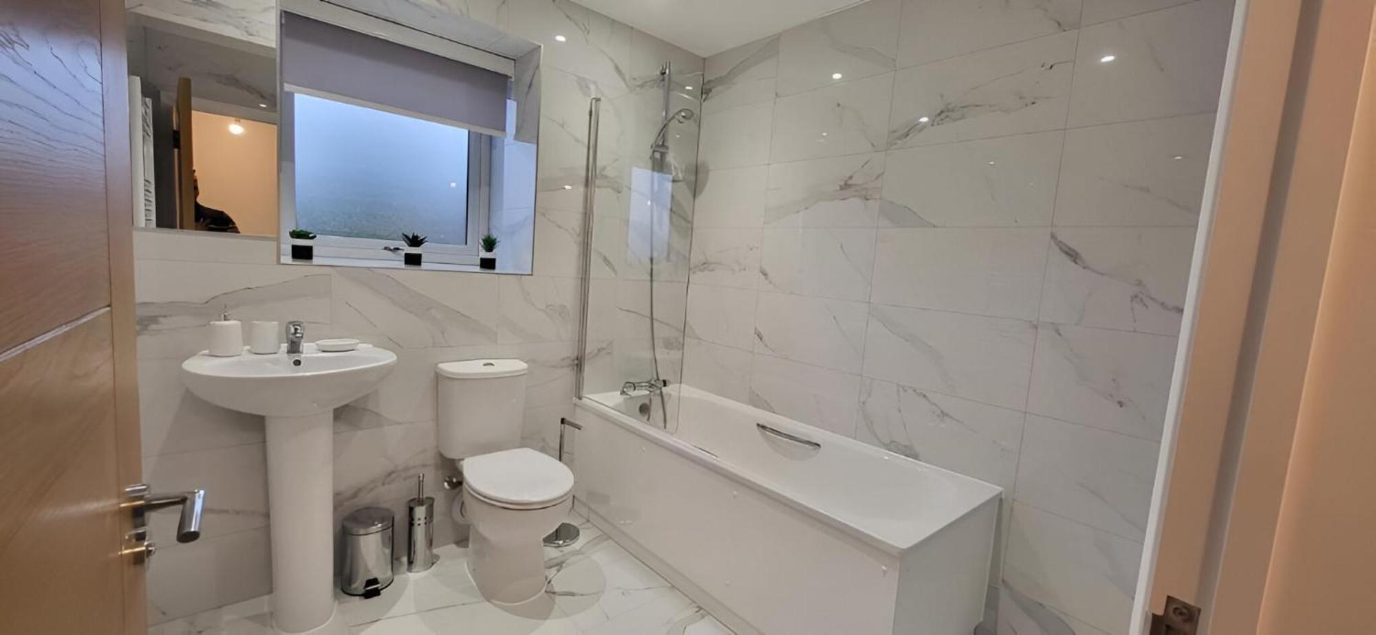 Hybrid Resi - London, Mitcham Close To Tooting And Wimbledon Exterior foto