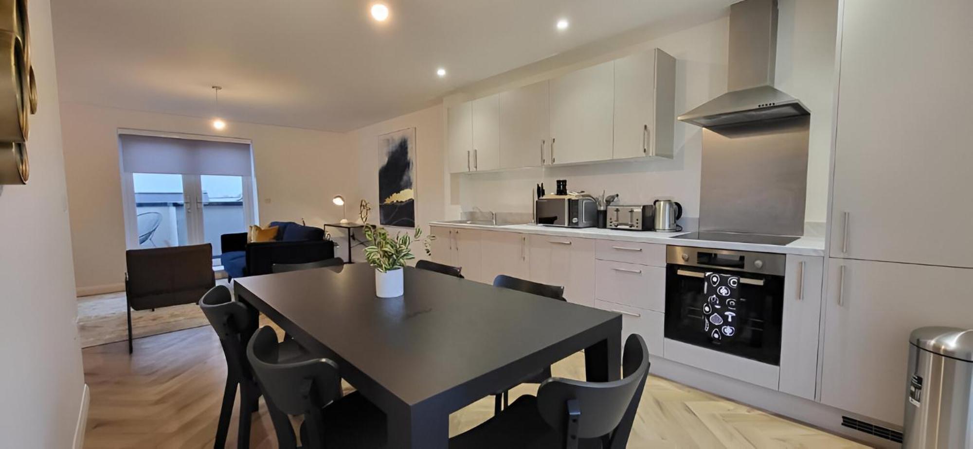 Hybrid Resi - London, Mitcham Close To Tooting And Wimbledon Exterior foto